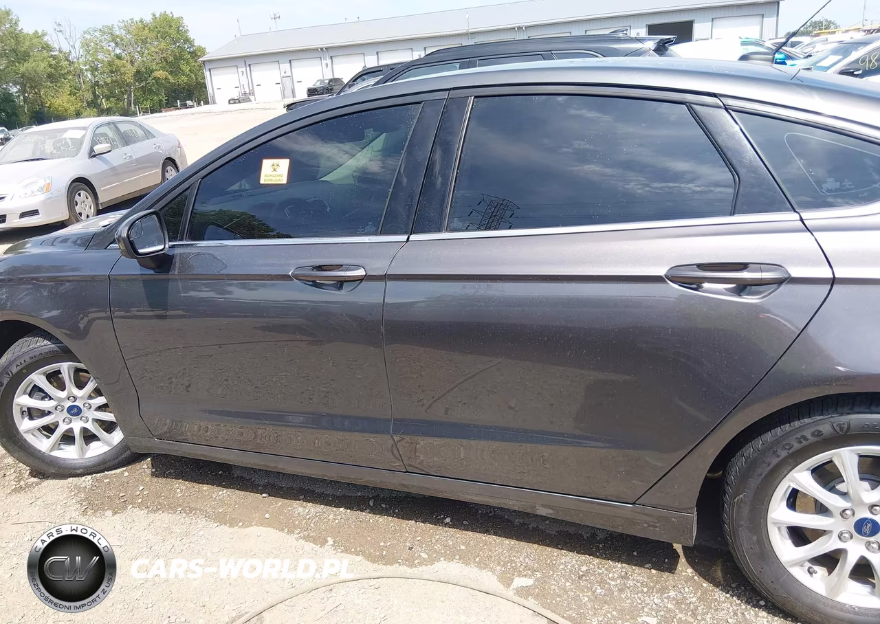 2017 Ford Fusion S VIN:3FA6P0G72HR162464 - 14