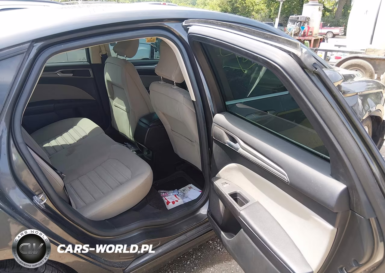 2017 Ford Fusion S VIN:3FA6P0G72HR162464 - 8