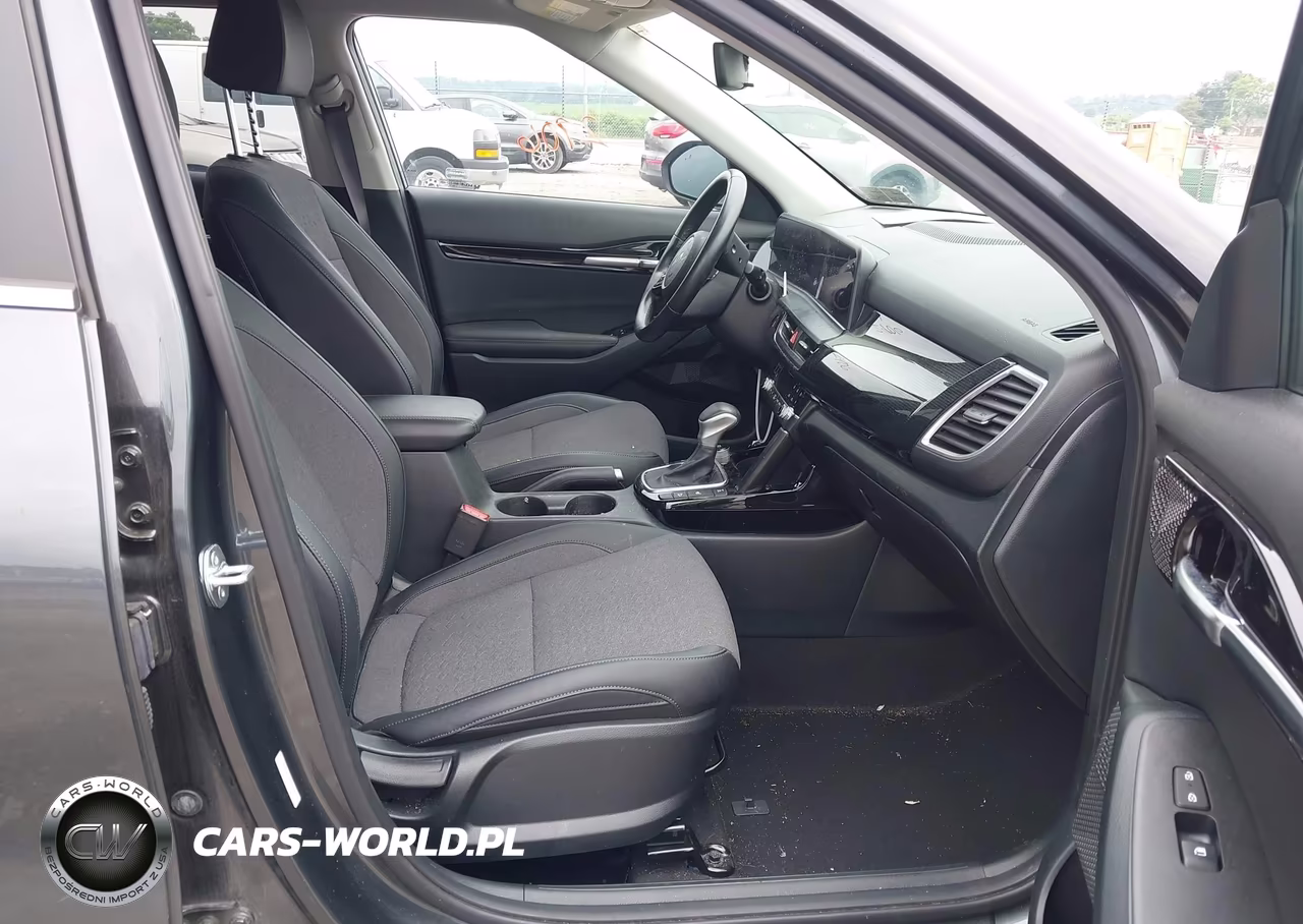 2024 Kia Seltos X-Line VIN:KNDEUCA76R7477351 - 5