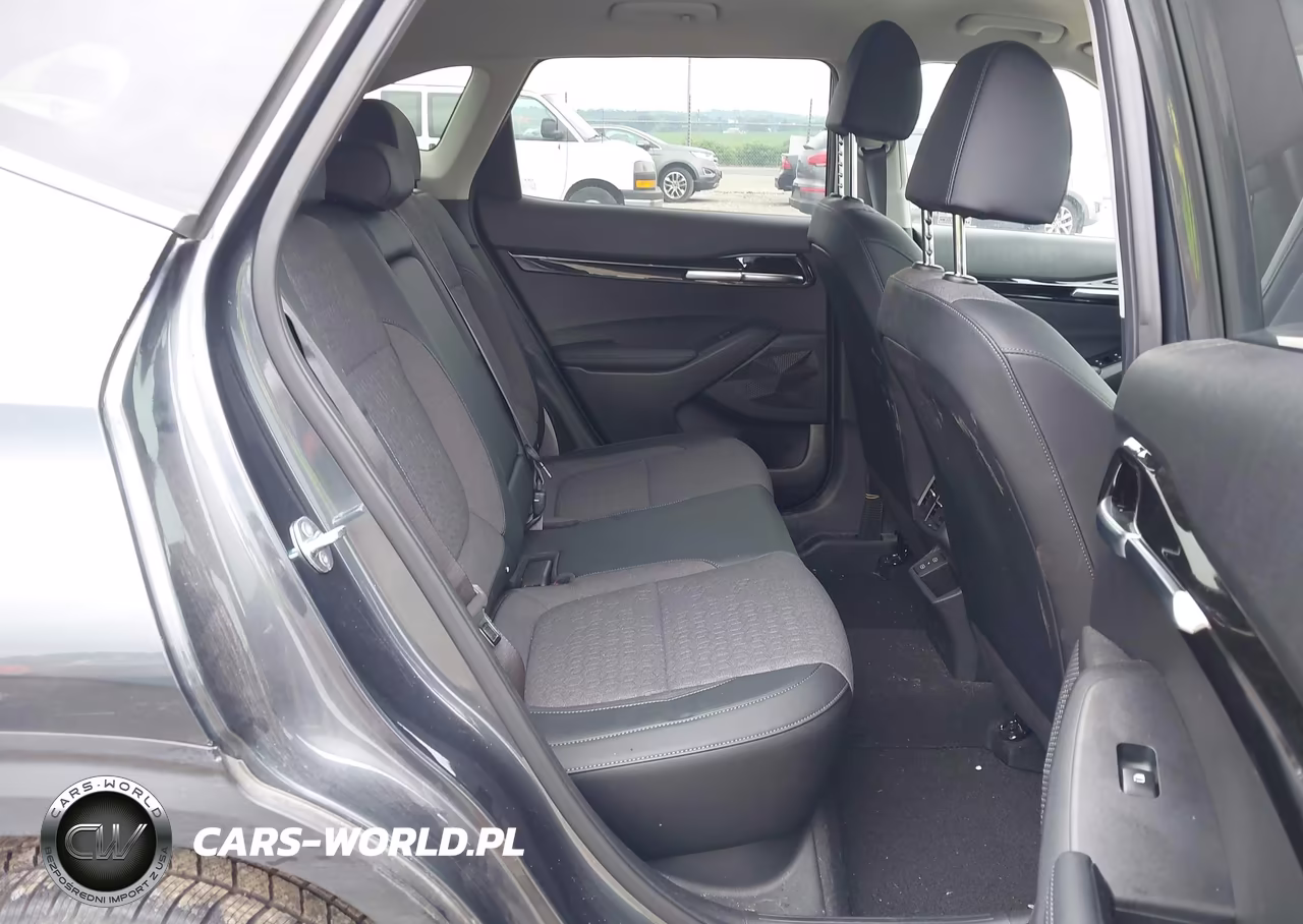 2024 Kia Seltos X-Line VIN:KNDEUCA76R7477351 - 8