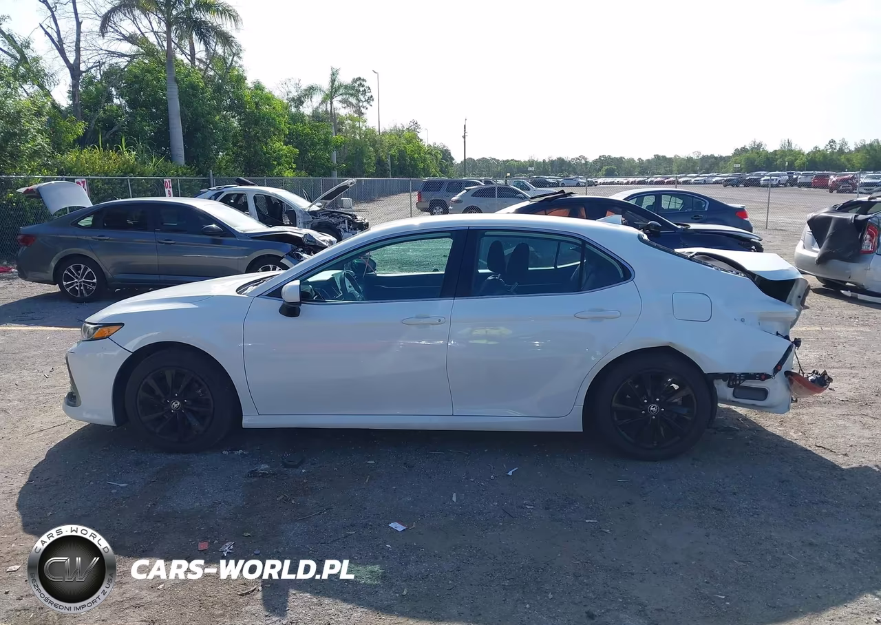 2021 Toyota Camry Le VIN:4T1C11AK5MU550112 - 15