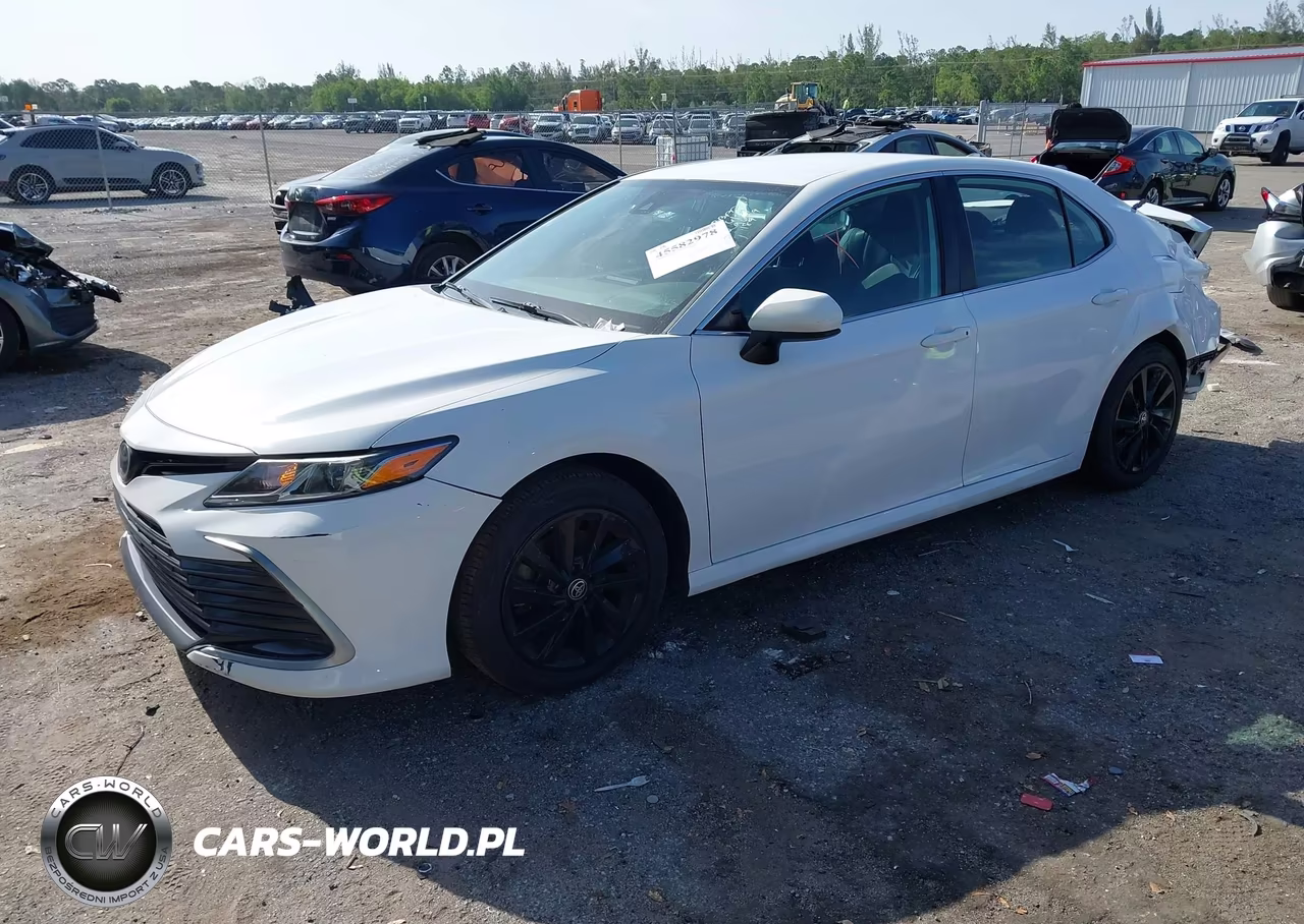 2021 Toyota Camry Le VIN:4T1C11AK5MU550112 - 2
