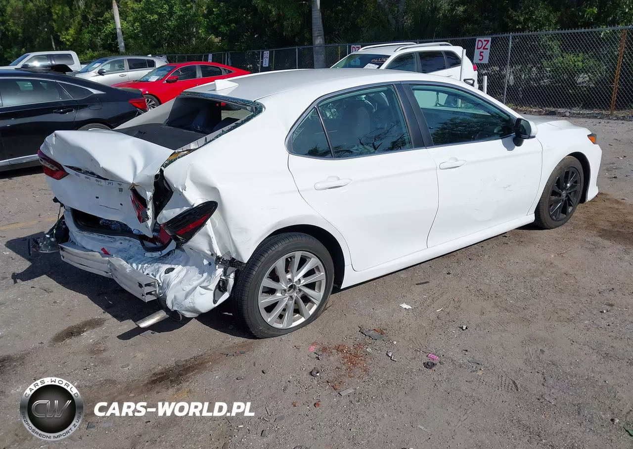 2021 Toyota Camry Le VIN:4T1C11AK5MU550112 - 4