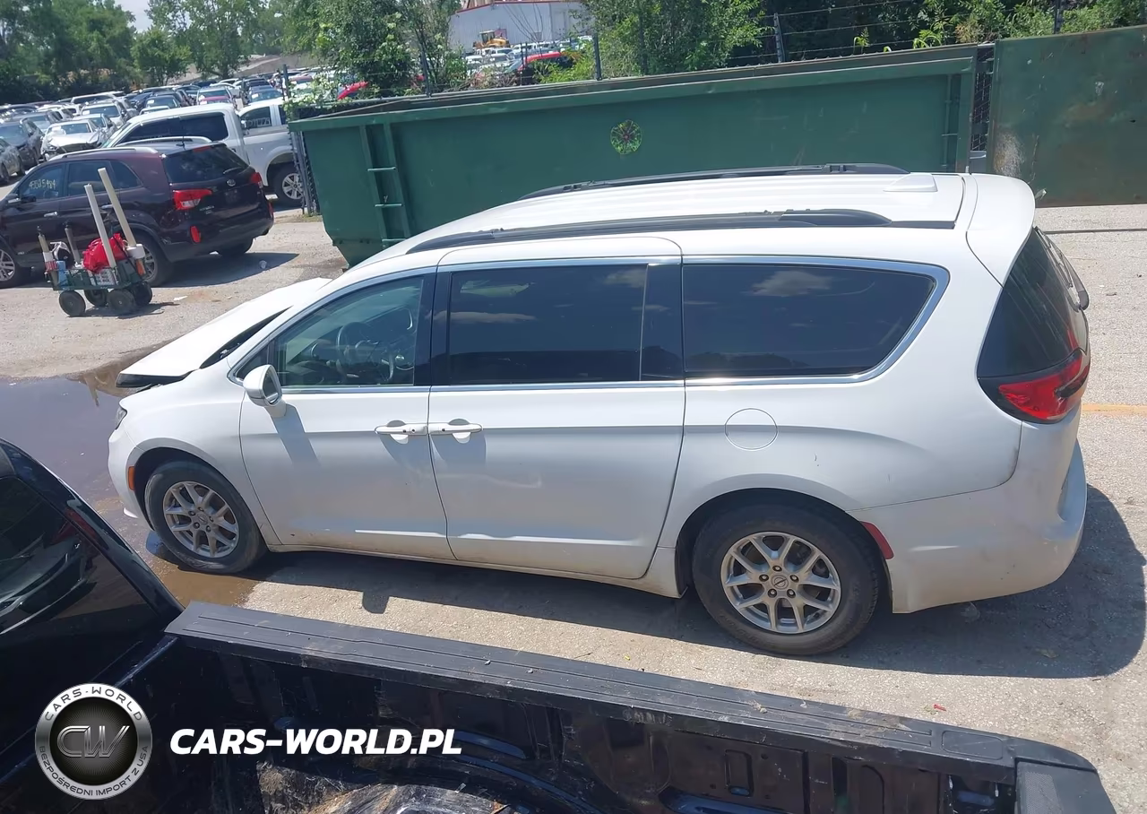 2022 Chrysler Pacifica Touring L VIN:2C4RC1BG6NR182704 - 14