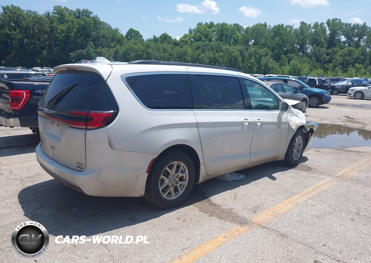 2022 Chrysler Pacifica Touring L VIN:2C4RC1BG6NR182704 - 4