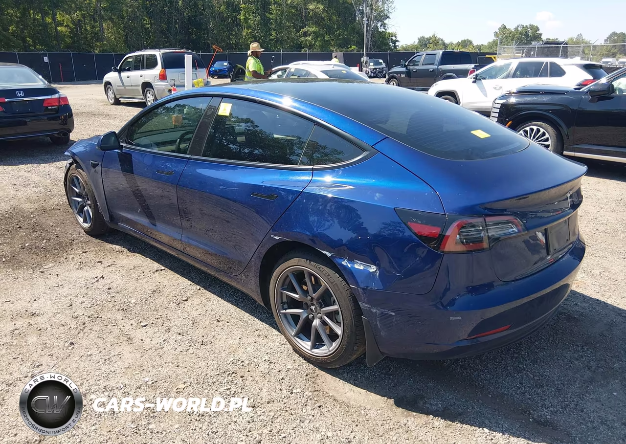 2023 Tesla Model 3 Rear-Wheel Drive VIN:5YJ3E1EAXPF609212 - 3