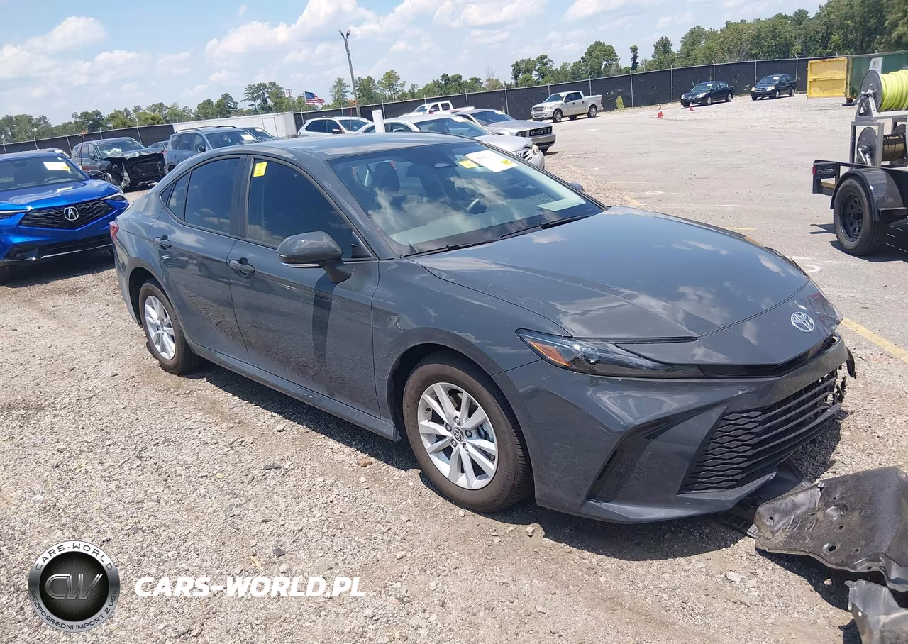2026 Toyota Camry Le – zdjęcie 1 z 16