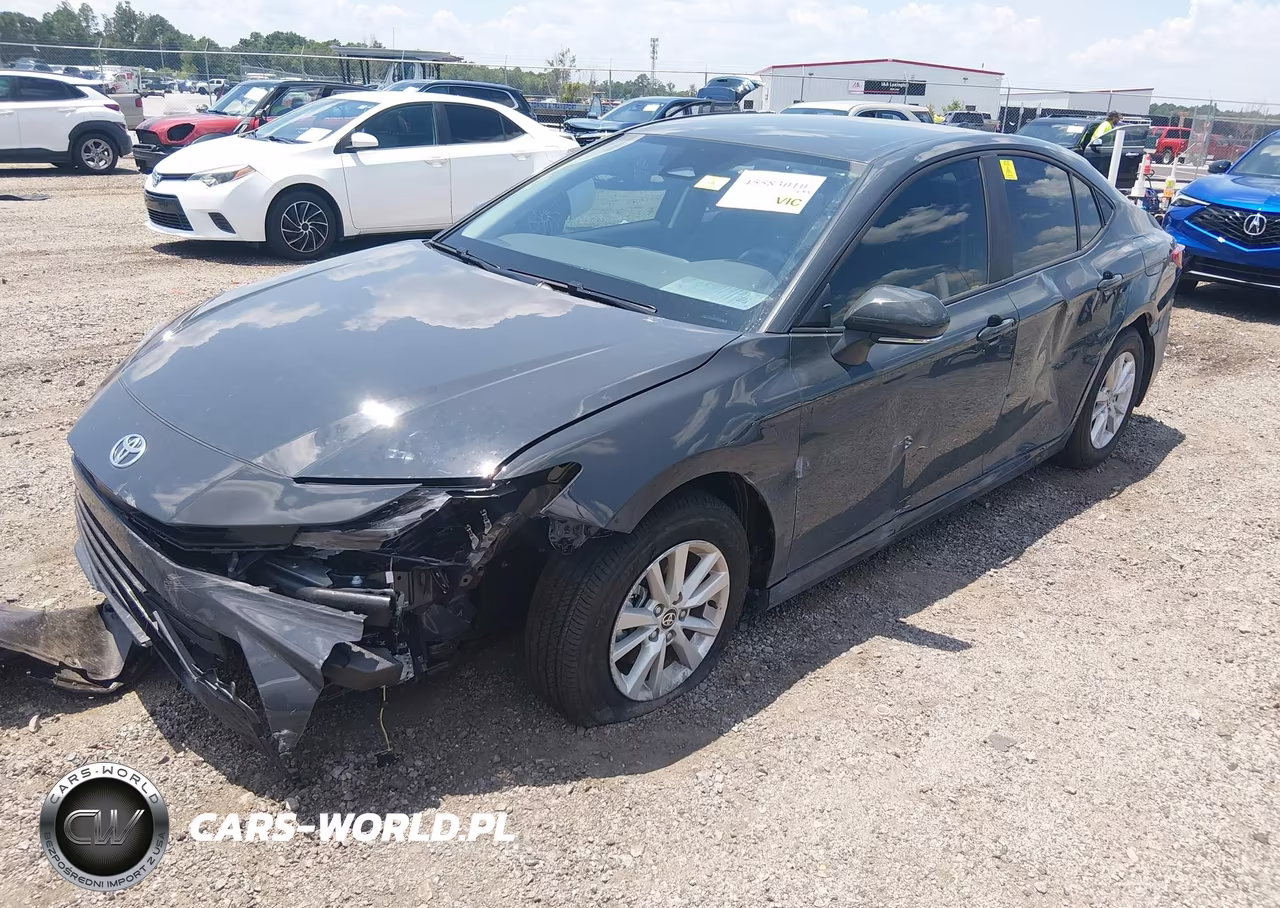 2026 Toyota Camry Le VIN:4T1DAACK2TU703979 - 2