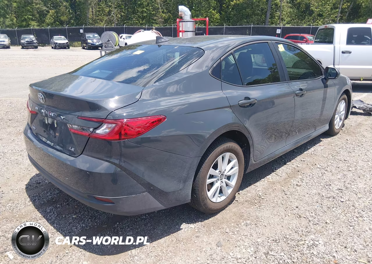 2026 Toyota Camry Le VIN:4T1DAACK2TU703979 - 4