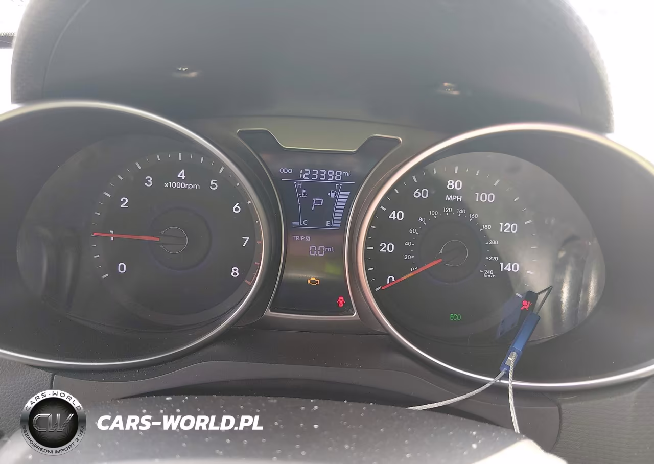 2012 Hyundai Veloster Base W-Black VIN:KMHTC6AD3CU066267 - 7