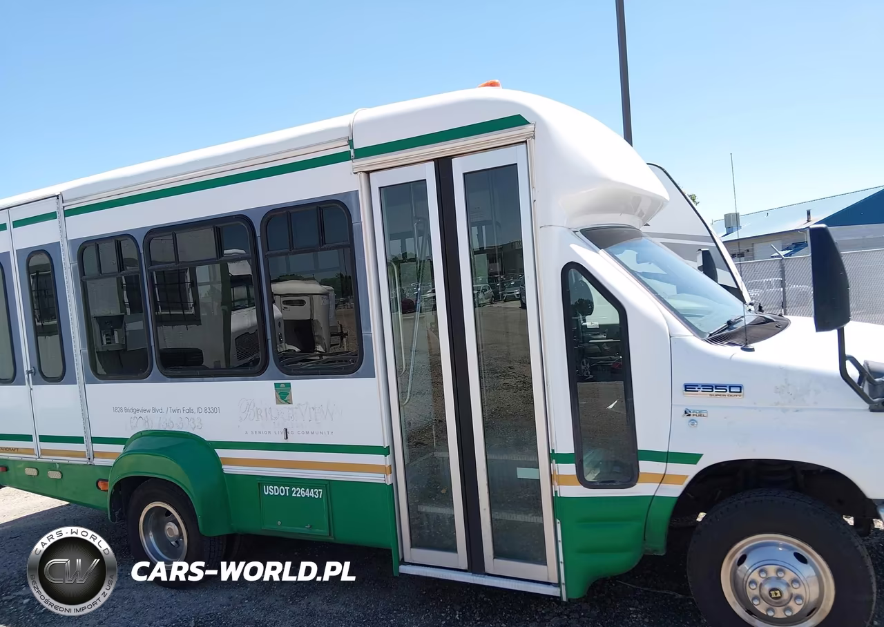 2009 Ford E-350 Cutaway VIN:1FDEE35L69DA88694 - 16