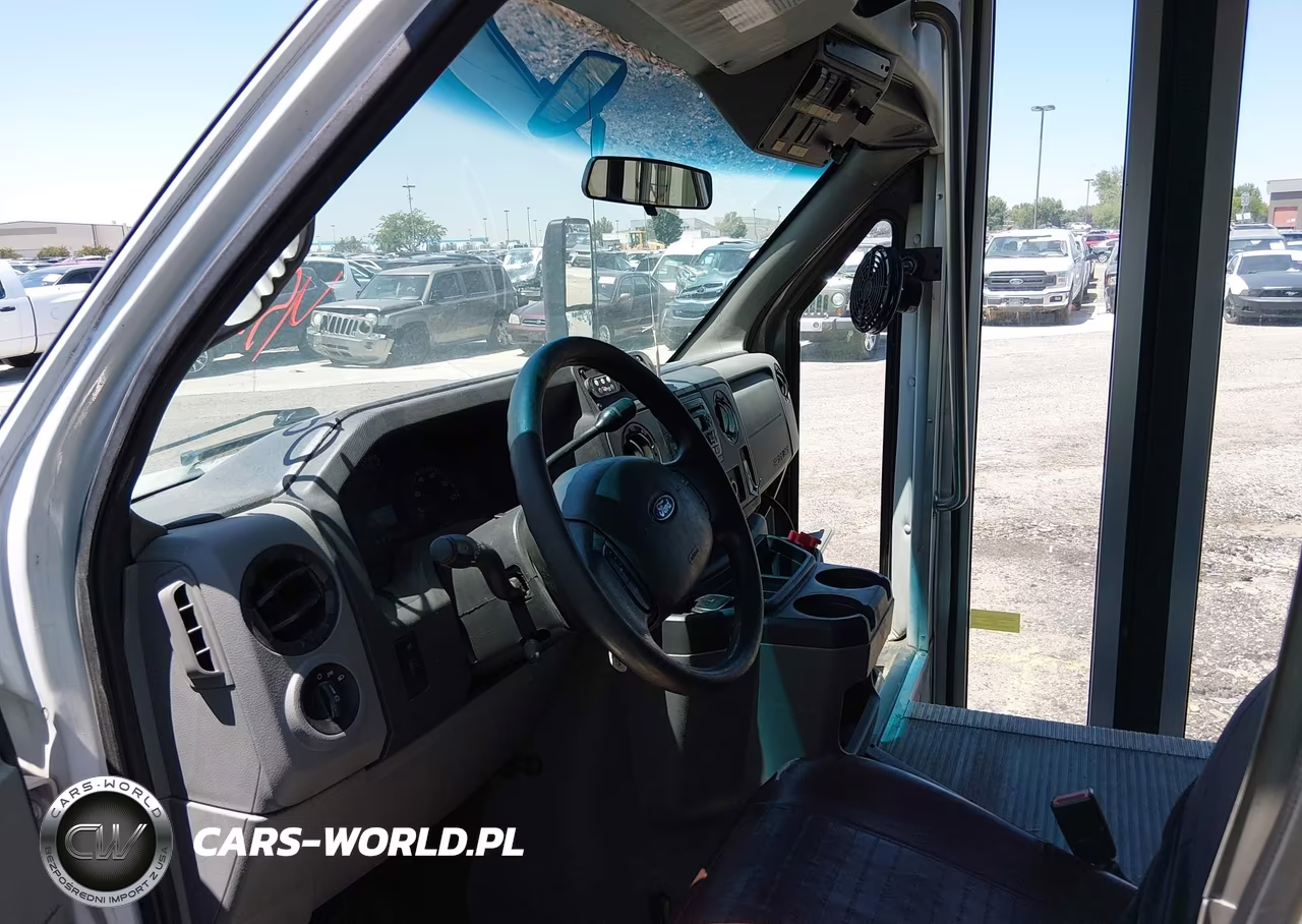 2009 Ford E-350 Cutaway VIN:1FDEE35L69DA88694 - 6