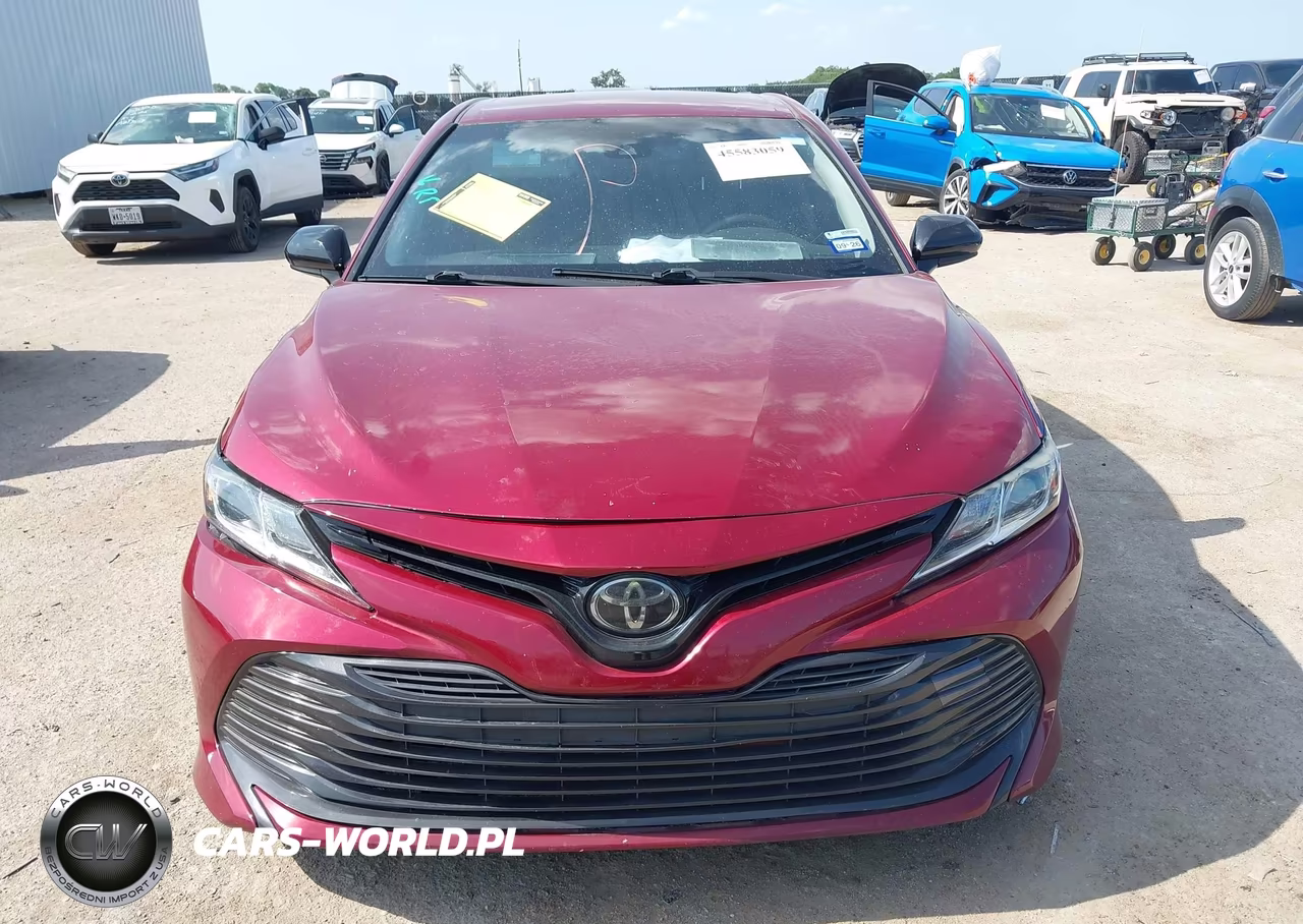 2020 Toyota Camry Le VIN:4T1C11AK8LU341476 - 12