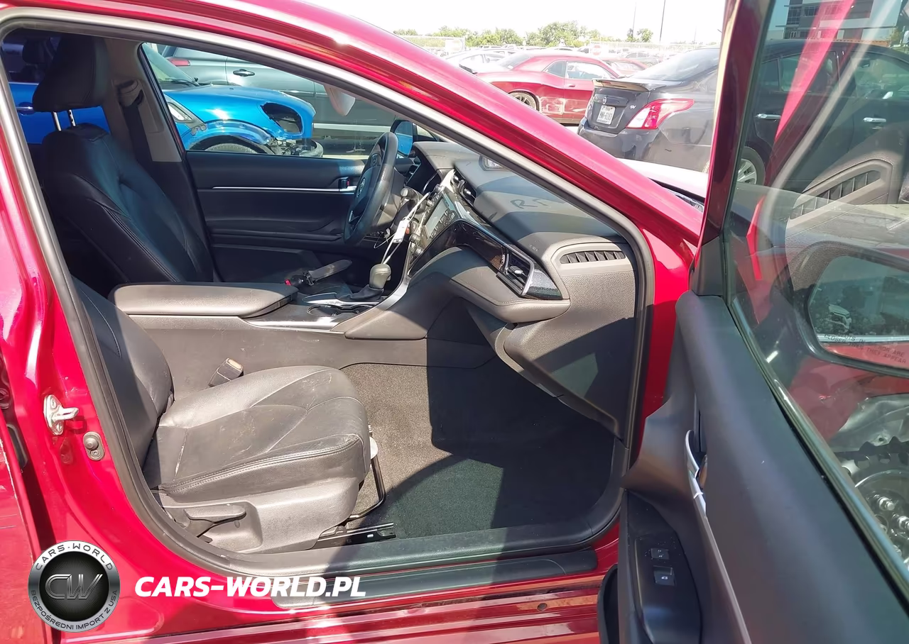 2020 Toyota Camry Le VIN:4T1C11AK8LU341476 - 5