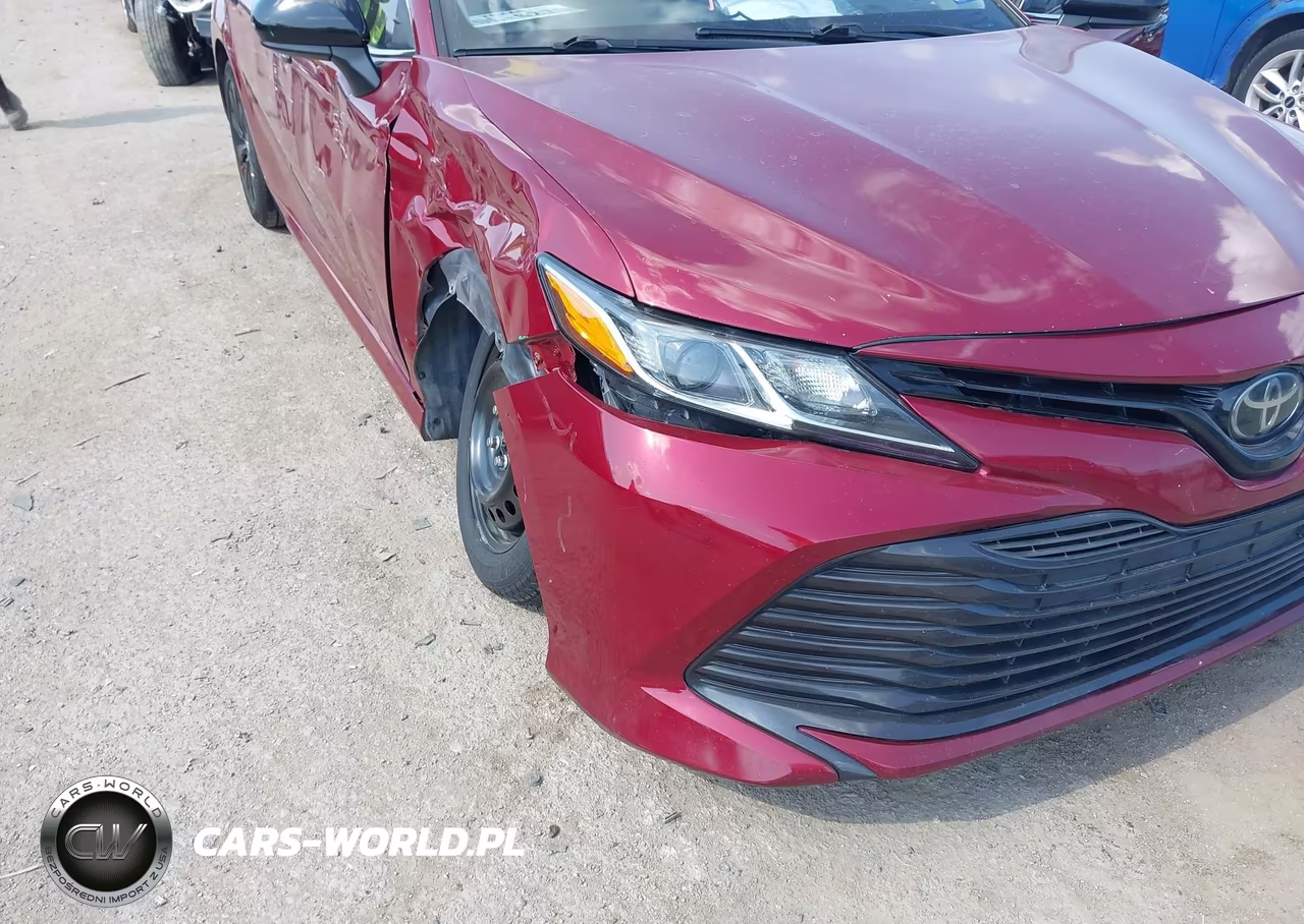 2020 Toyota Camry Le VIN:4T1C11AK8LU341476 - 6