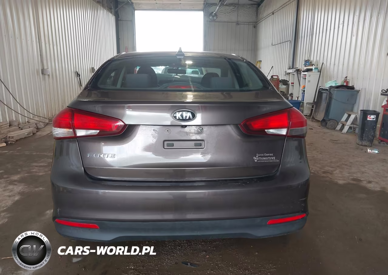 2017 Kia Forte Lx VIN:3KPFL4A70HE091164 - 16
