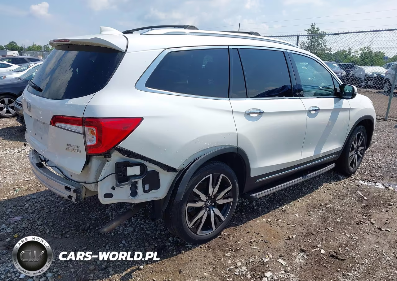 2019 Honda Pilot Elite VIN:5FNYF6H05KB061244 - 4