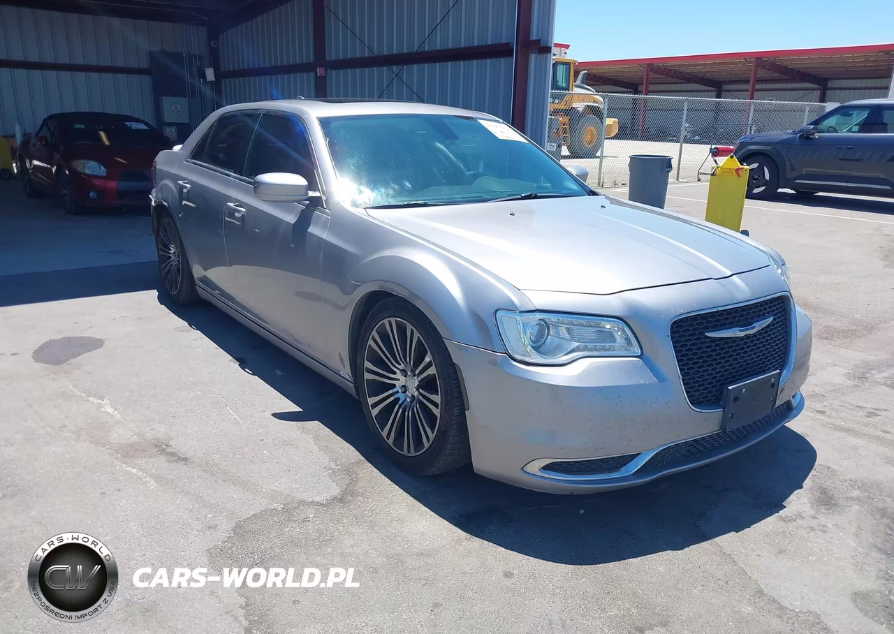 2015 Chrysler 300 Limited – zdjęcie 1 z 16