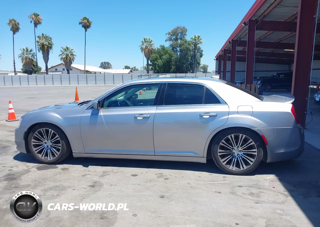 2015 Chrysler 300 Limited VIN:2C3CCAAG1FH872055 - 14