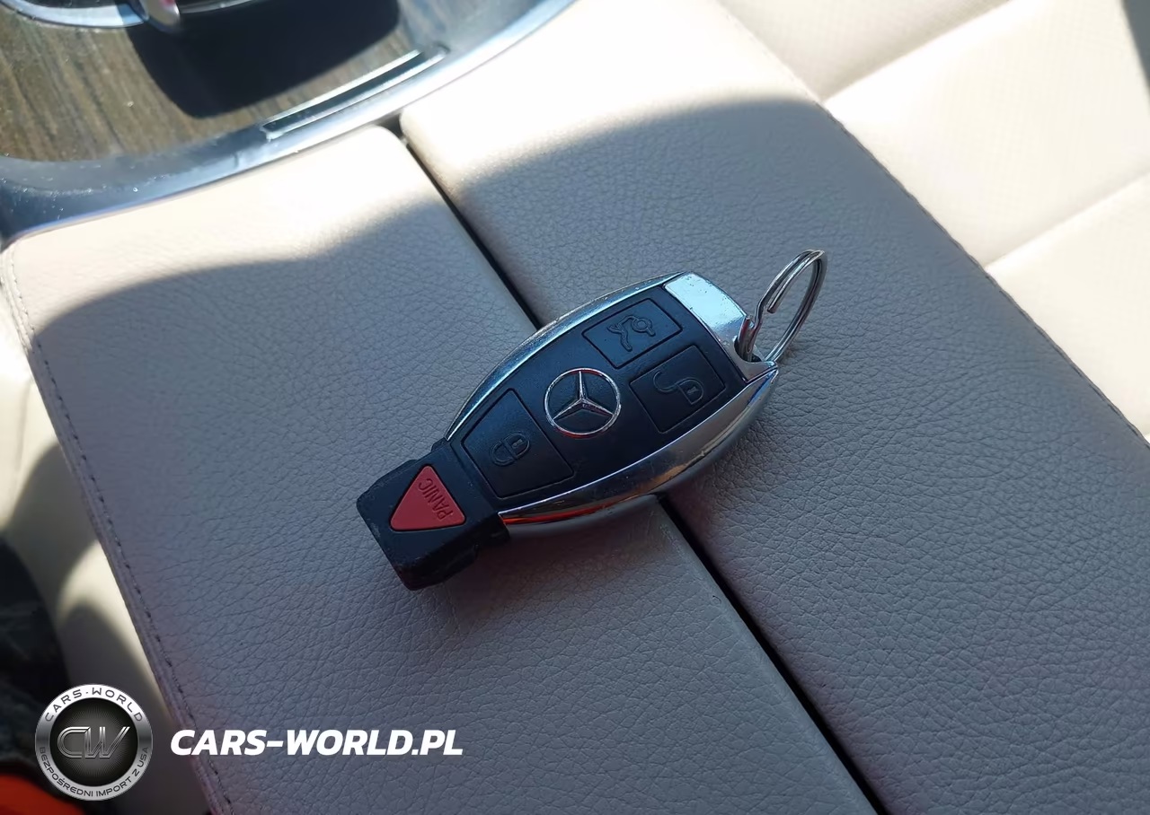 2015 Mercedes-Benz C 300 4Matic VIN:55SWF4KB4FU012319 - 11
