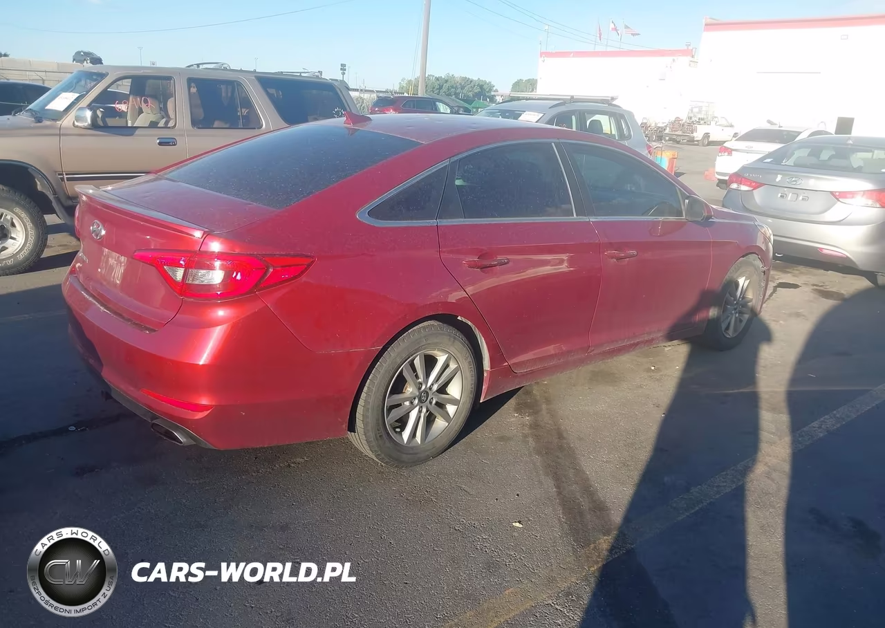 2015 Hyundai Sonata Se VIN:5NPE24AFXFH010928 - 4