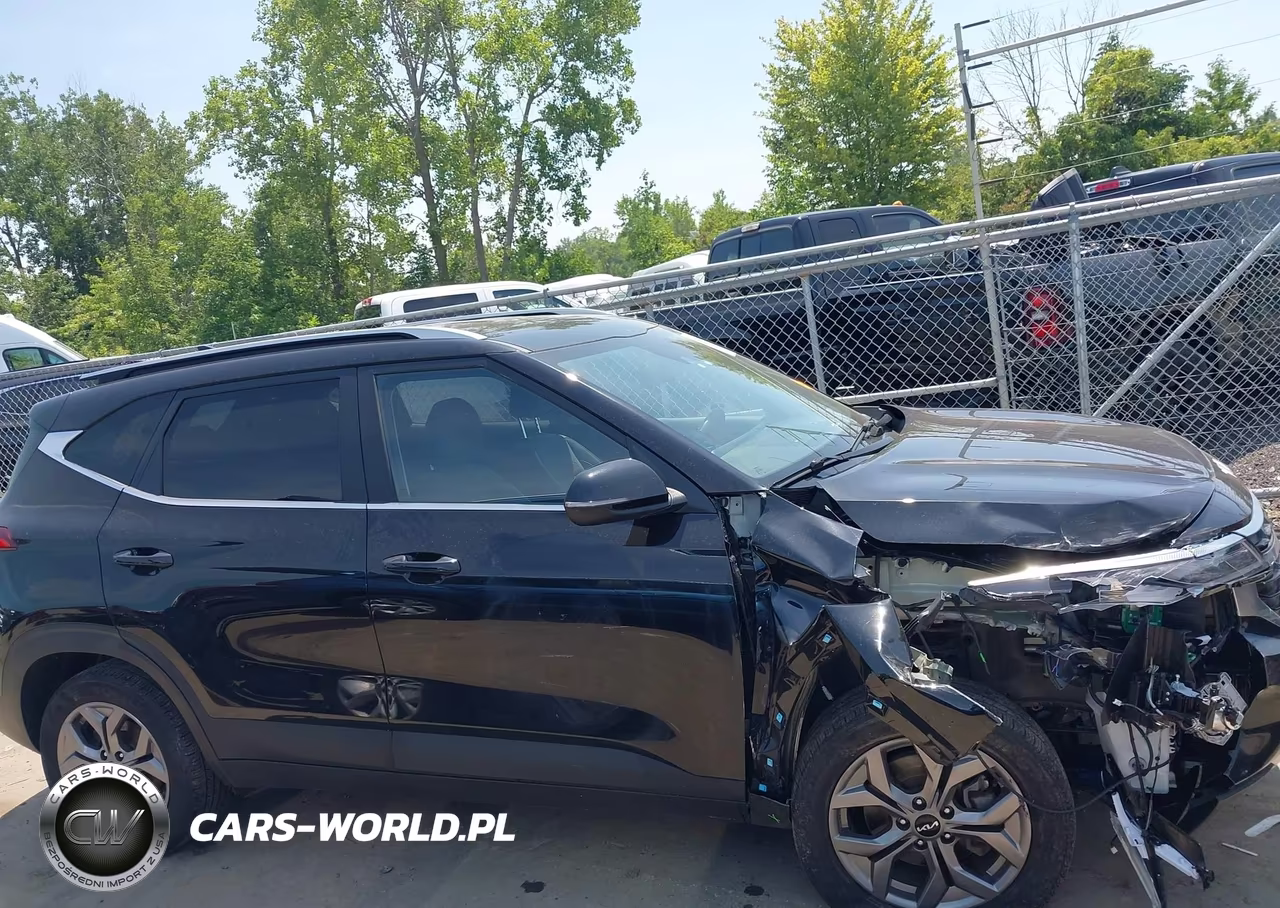 2024 Kia Seltos S VIN:KNDEUCAA5R7652667 - 13