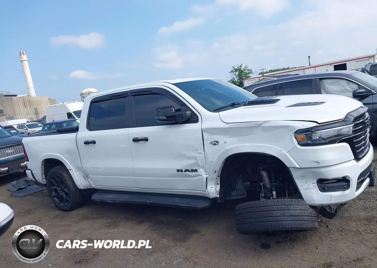 2026 Ram 1500 Laramie 4X4 5'7 Box VIN:1C6SRFJT7TN270786 - 13