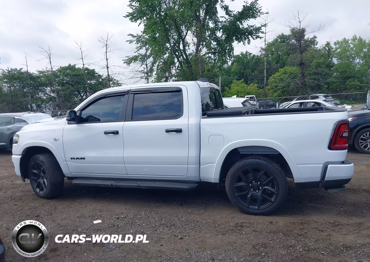 2026 Ram 1500 Laramie 4X4 5'7 Box VIN:1C6SRFJT7TN270786 - 14