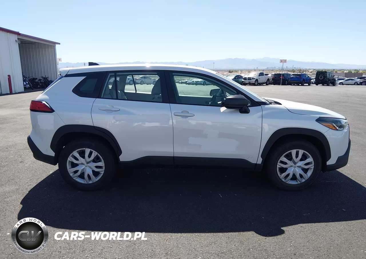 2023 Toyota Corolla Cross L VIN:7MUAAAAG5PV059402 - 14