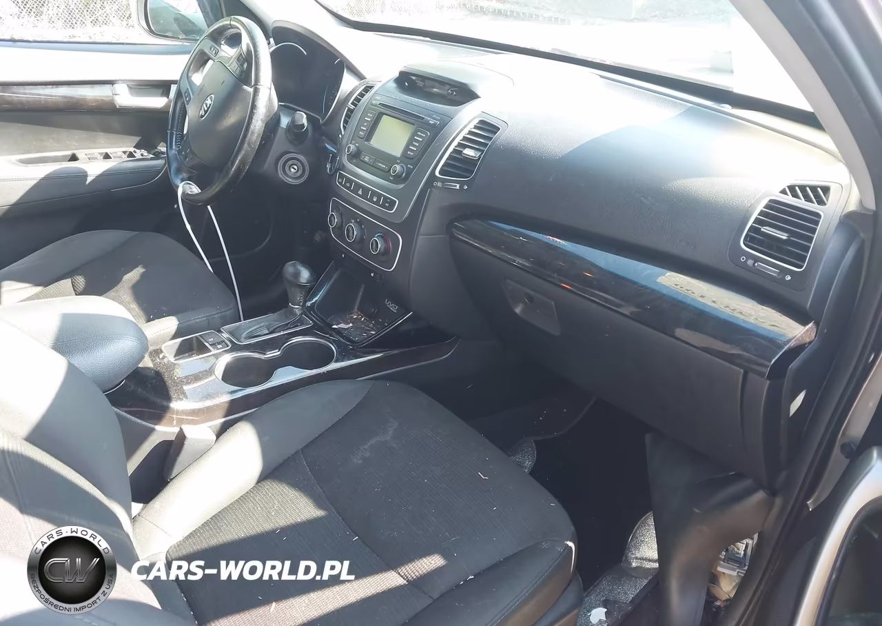 2015 Kia Sorento Lx VIN:5XYKTCA6XFG608888 - 5