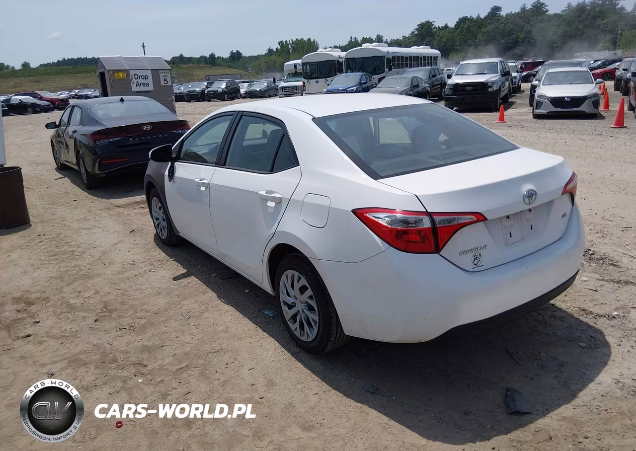 2016 Toyota Corolla Le VIN:2T1BURHE4GC680650 - 3