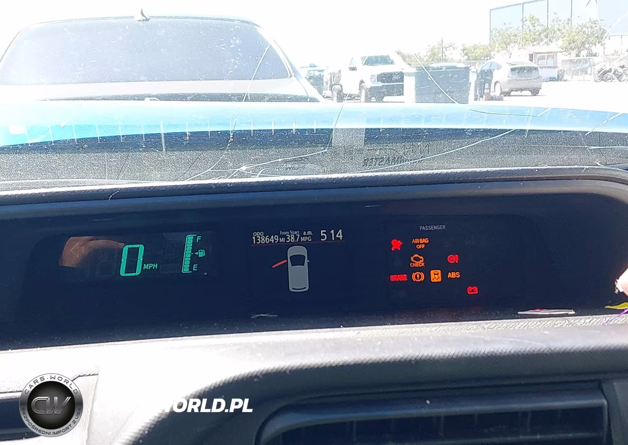 2013 Toyota Prius C Two VIN:JTDKDTB3XD1547329 - 7