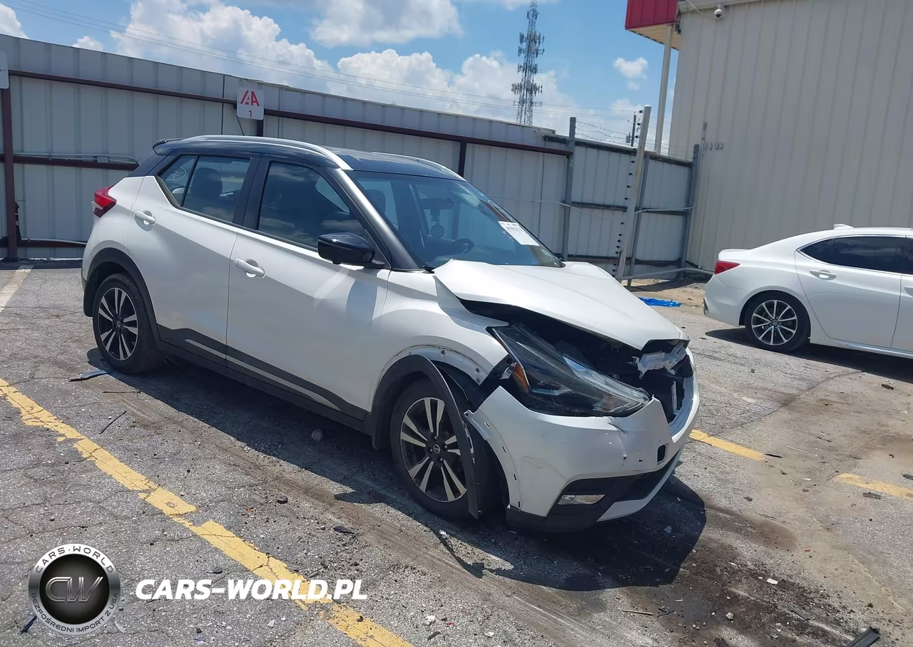2018 Nissan Kicks Sr