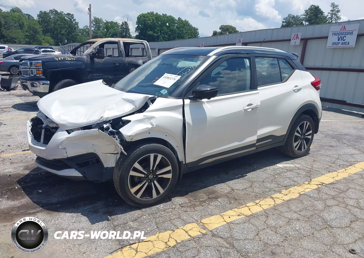 2018 Nissan Kicks Sr VIN:3N1CP5CU4JL513165 - 2