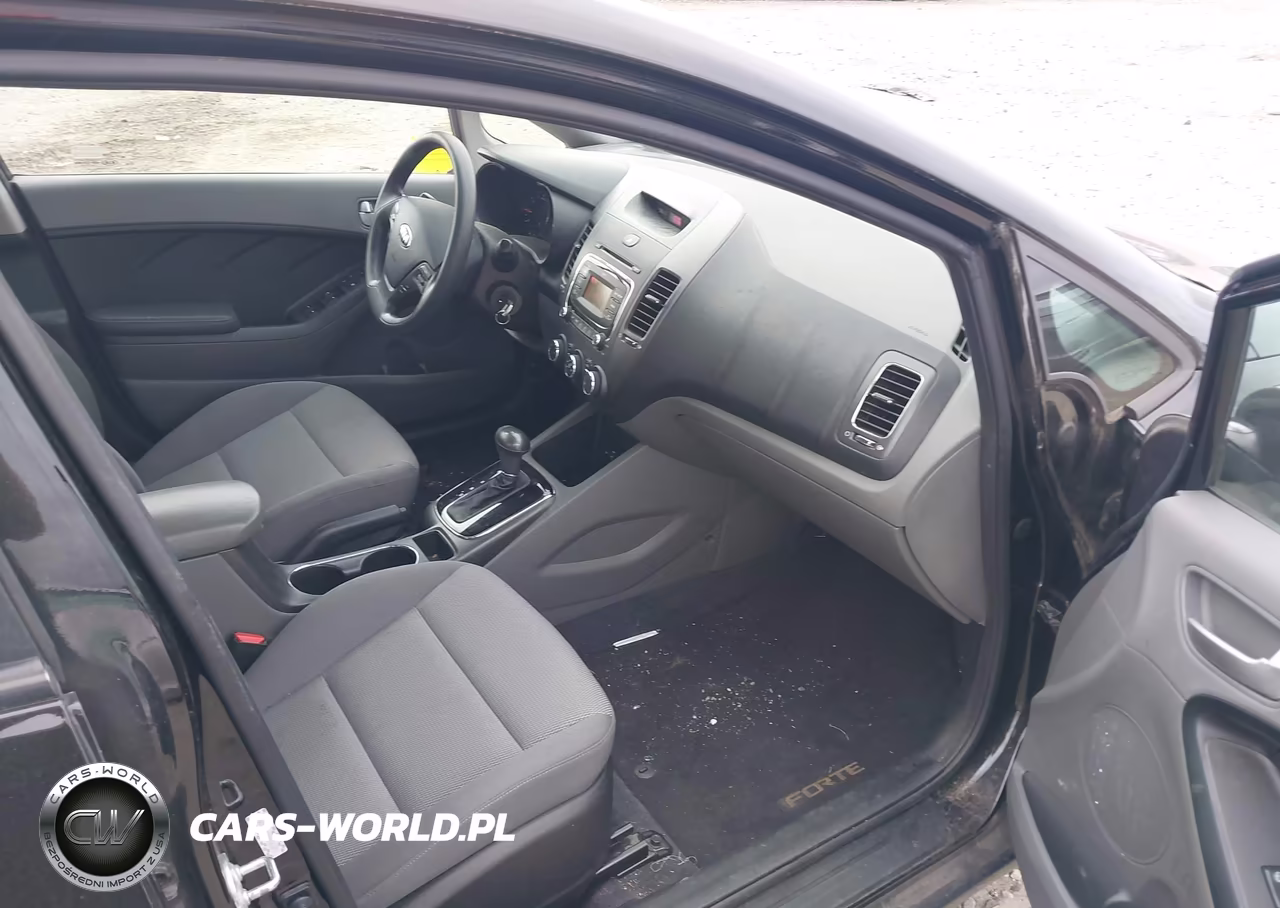2017 Kia Forte Lx VIN:3KPFK4A77HE061873 - 5