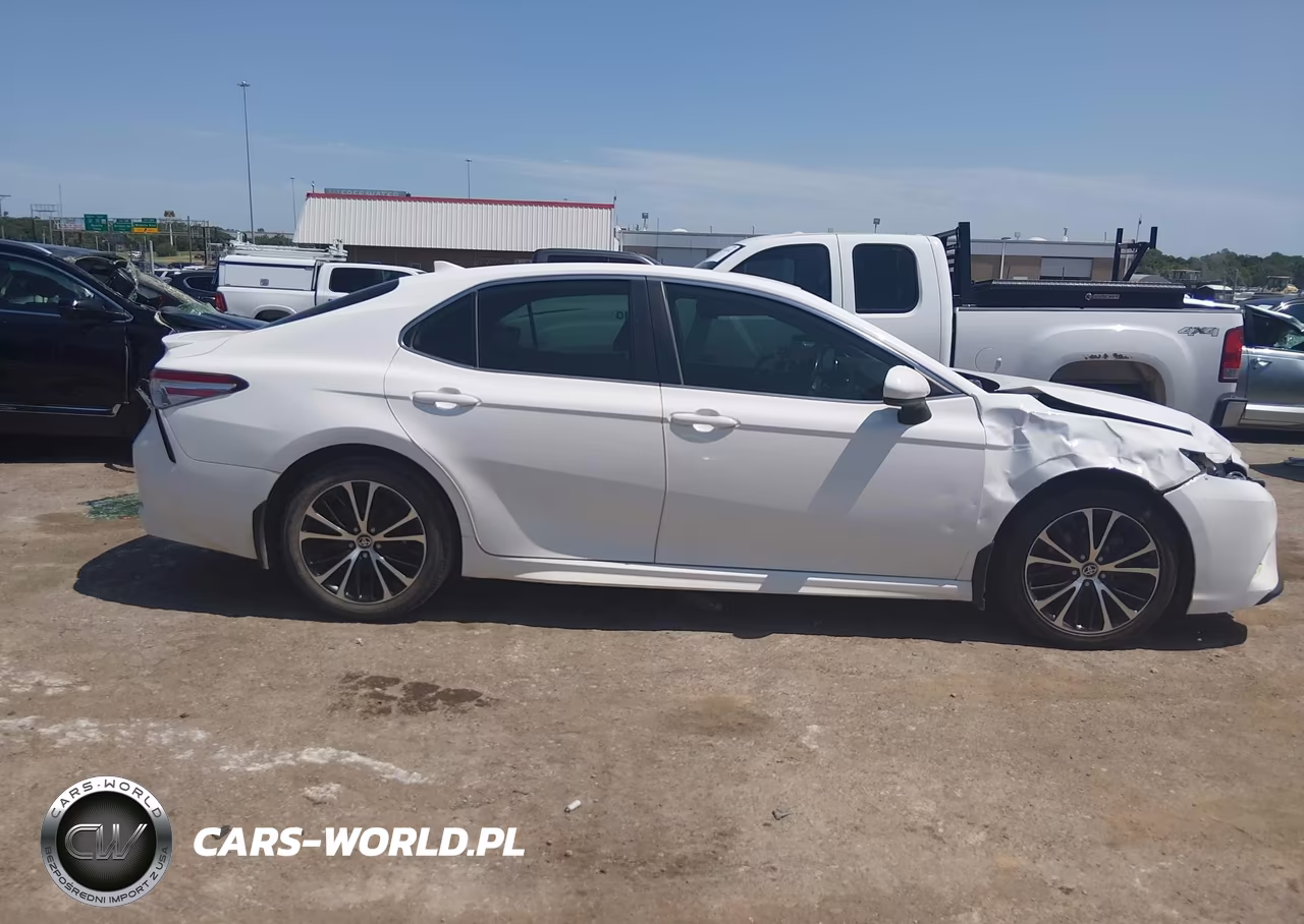 2020 Toyota Camry Se VIN:4T1G11AK2LU501899 - 13