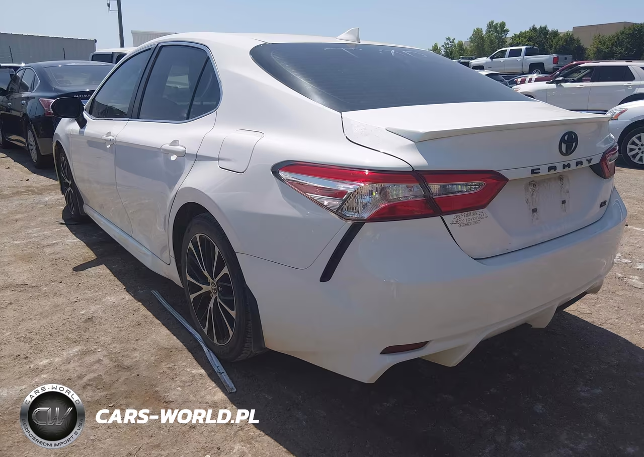 2020 Toyota Camry Se VIN:4T1G11AK2LU501899 - 3