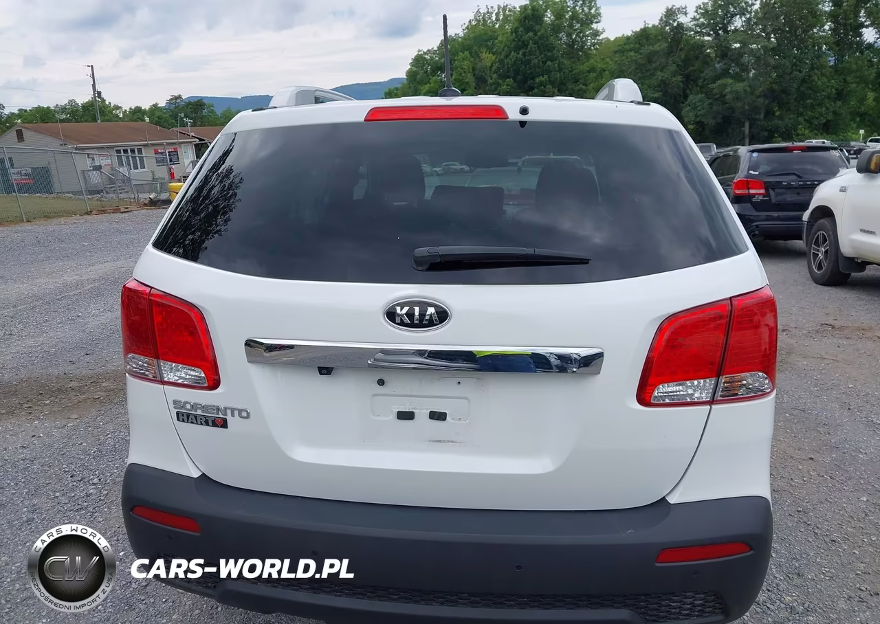 2013 Kia Sorento Lx VIN:5XYKT3A60DG359966 - 17