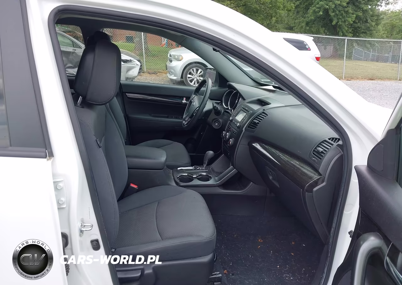 2013 Kia Sorento Lx VIN:5XYKT3A60DG359966 - 5