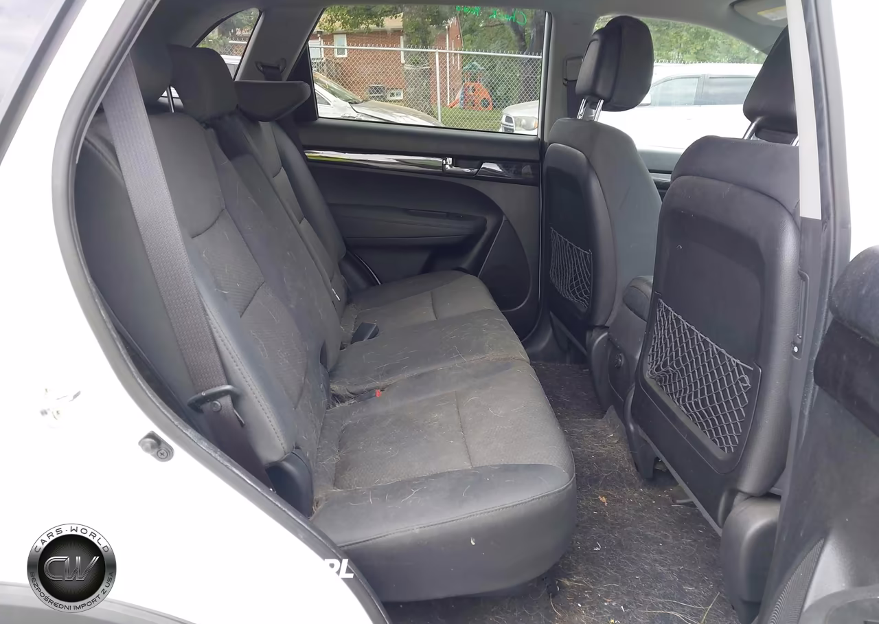 2013 Kia Sorento Lx VIN:5XYKT3A60DG359966 - 8