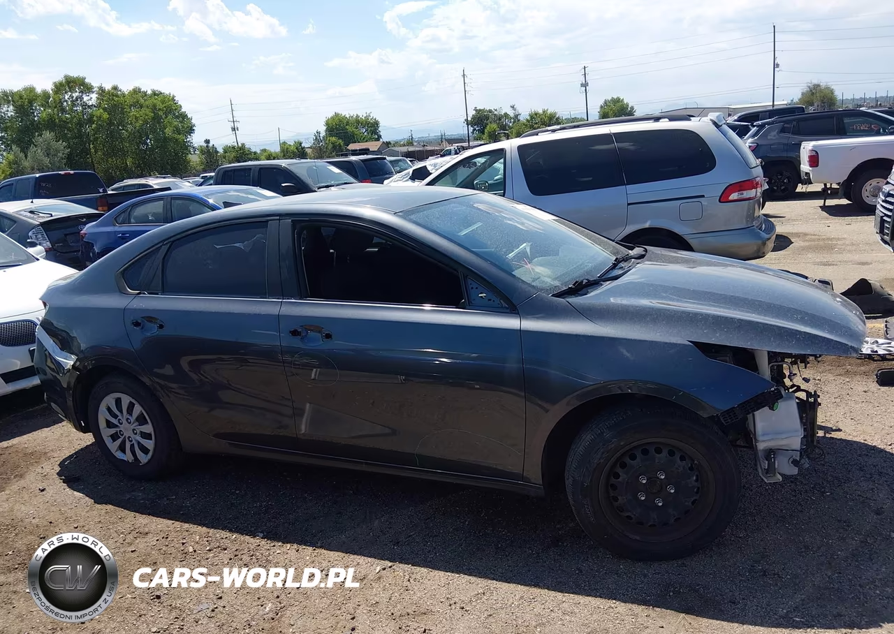 2021 Kia Forte Fe VIN:3KPF24AD5ME300241 - 14