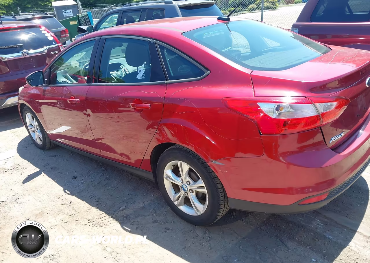2013 Ford Focus Se VIN:1FADP3F24DL173747 - 3