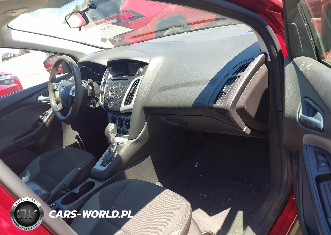 2013 Ford Focus Se VIN:1FADP3F24DL173747 - 5