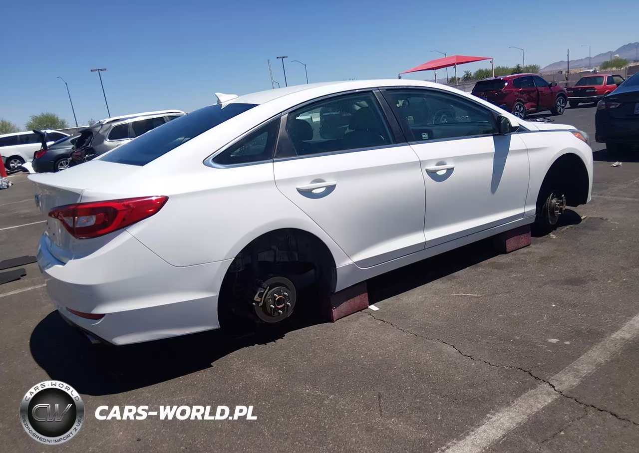 2017 Hyundai Sonata VIN:5NPE24AF1HH560649 - 4