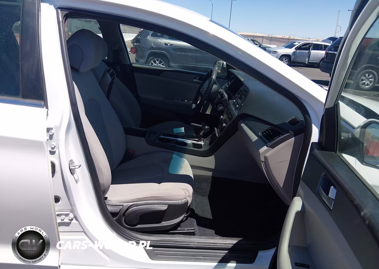 2017 Hyundai Sonata VIN:5NPE24AF1HH560649 - 5