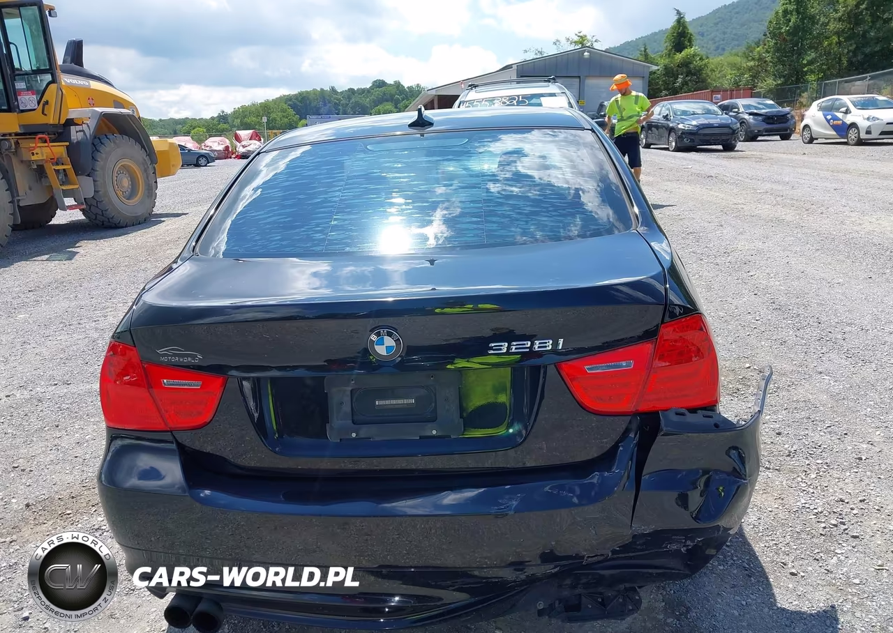 2011 BMW 328I VIN:WBAPH5C54BA443709 - 17