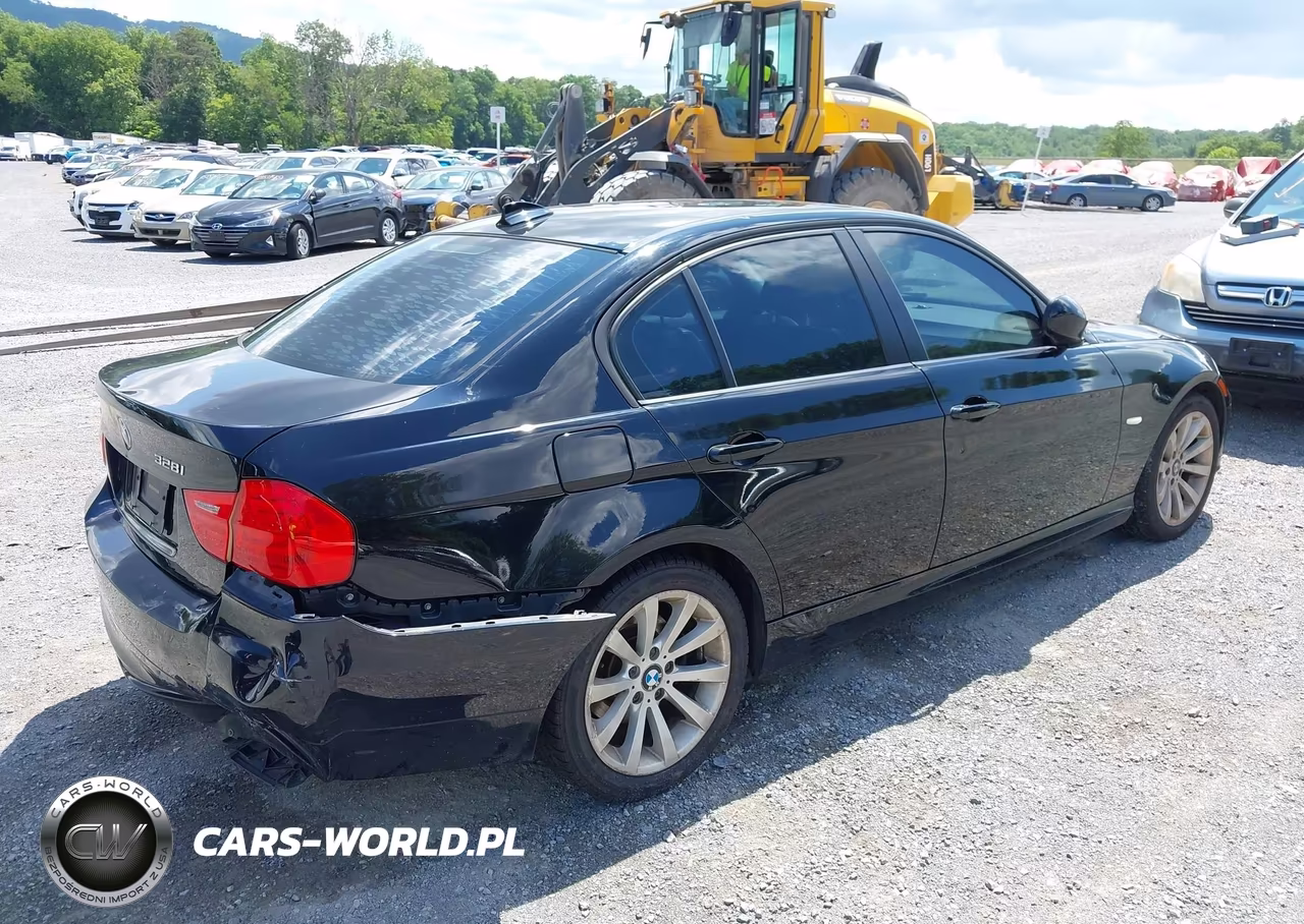 2011 BMW 328I VIN:WBAPH5C54BA443709 - 4