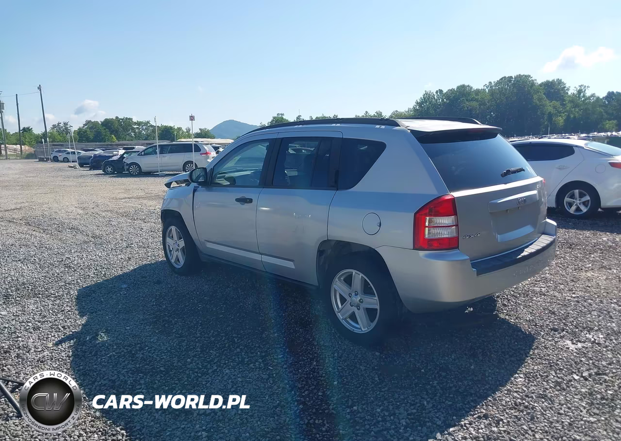 2007 Jeep Compass Sport VIN:1J8FF47W87D165879 - 3