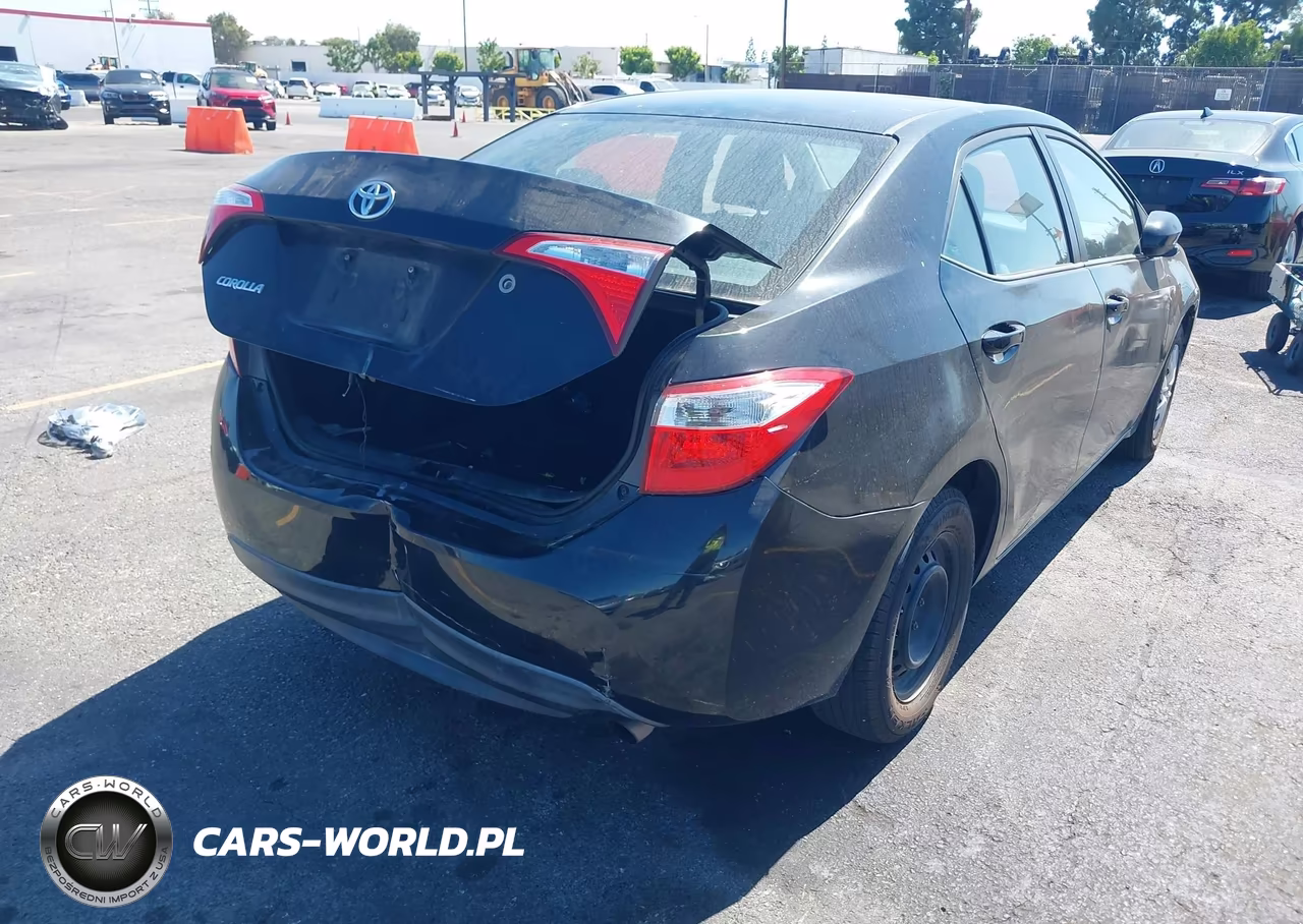 2015 Toyota Corolla L VIN:5YFBURHE0FP211683 - 4