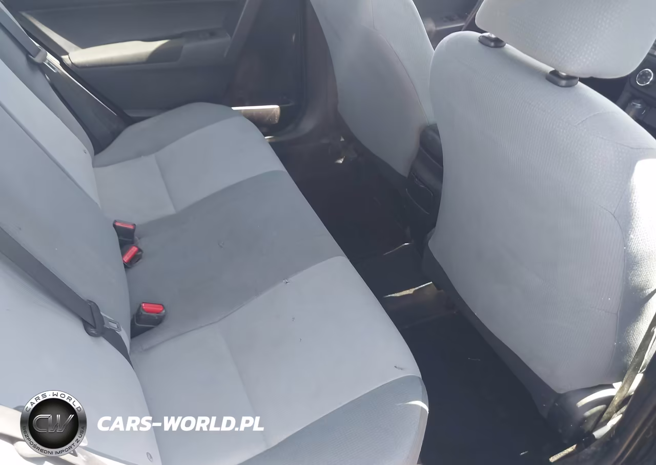 2015 Toyota Corolla L VIN:5YFBURHE0FP211683 - 8